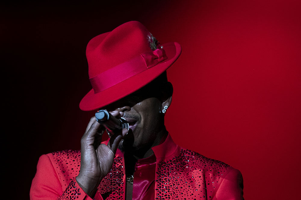 YE-Top-Entertainment-Photo Gallery